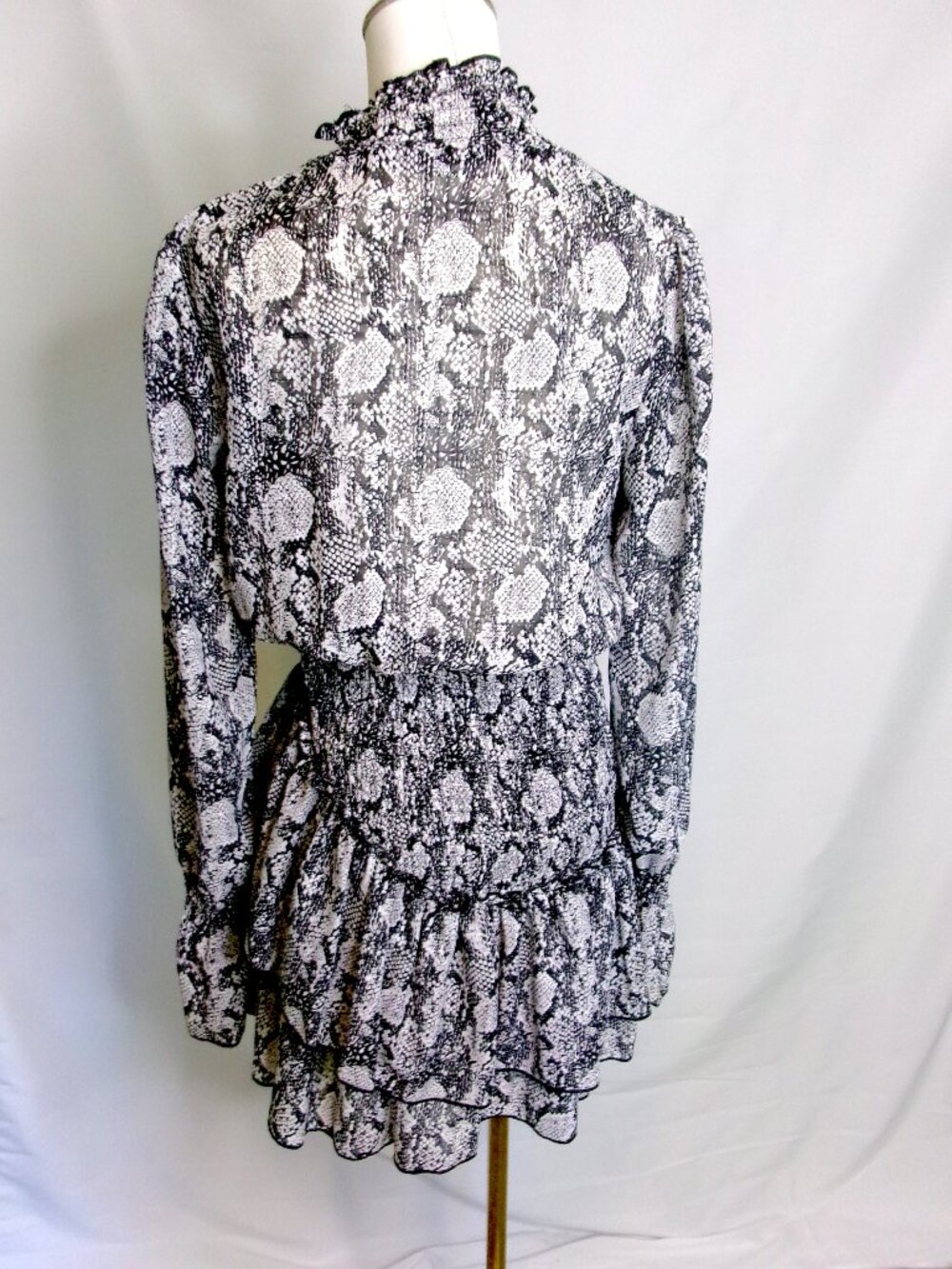 Vestique Snake Print Ruffle Mini Dress Smocked Waist Large - Picture 6 of 9